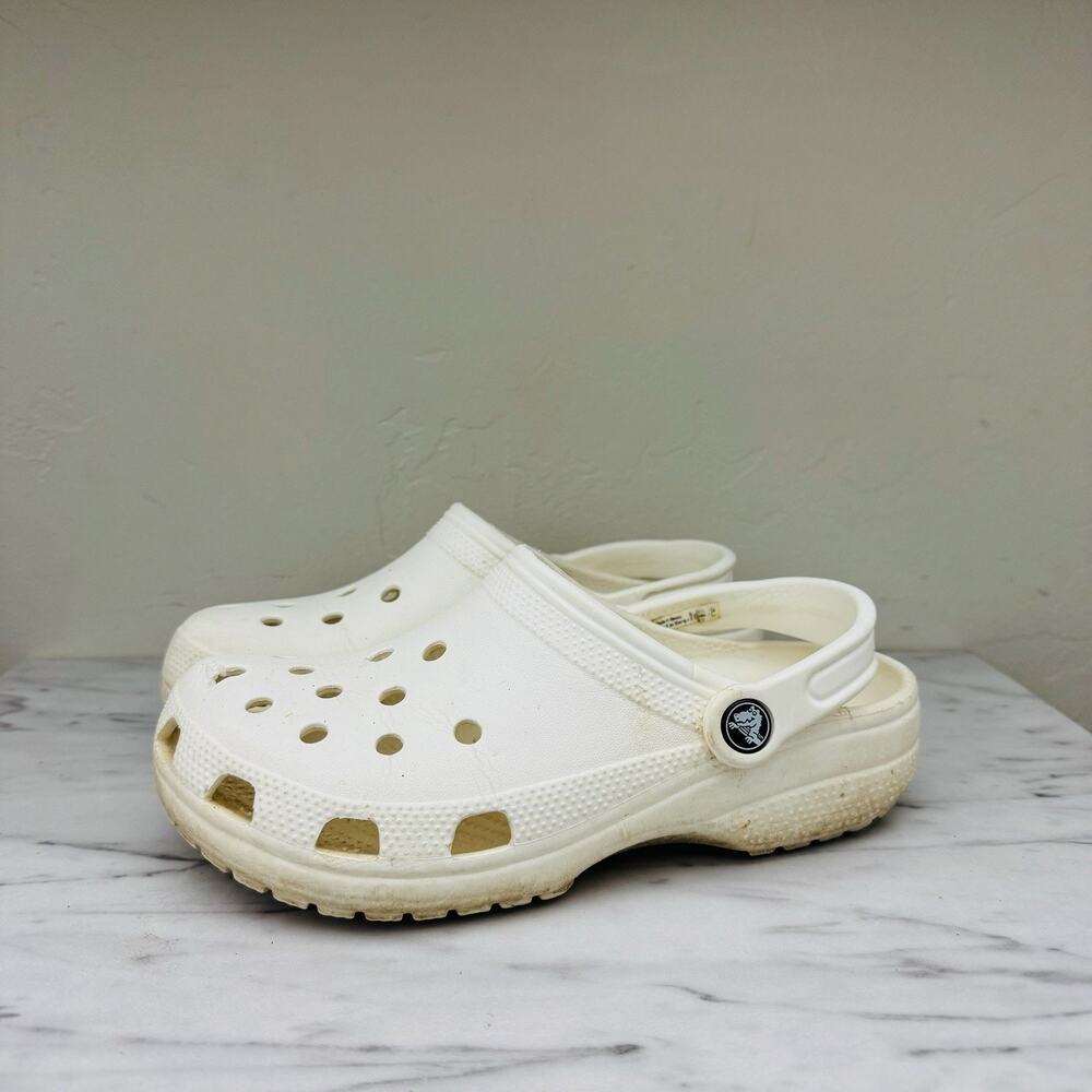 Crocs Classic White Slip On Shoes Women’s Size 7